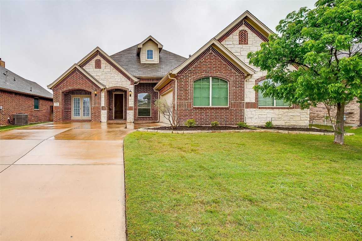 509 Sky View Court Burleson TX 76028