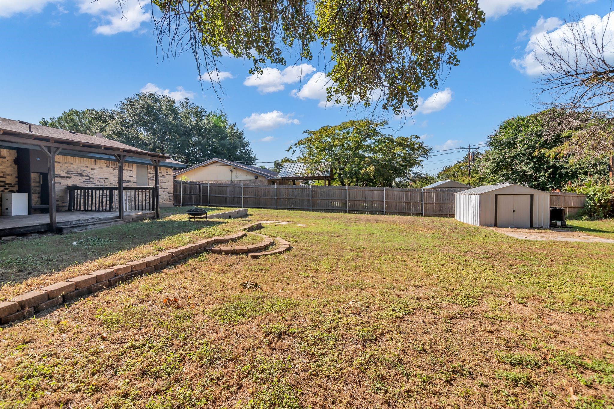 212 Mountain View Drive Azle TX 76020