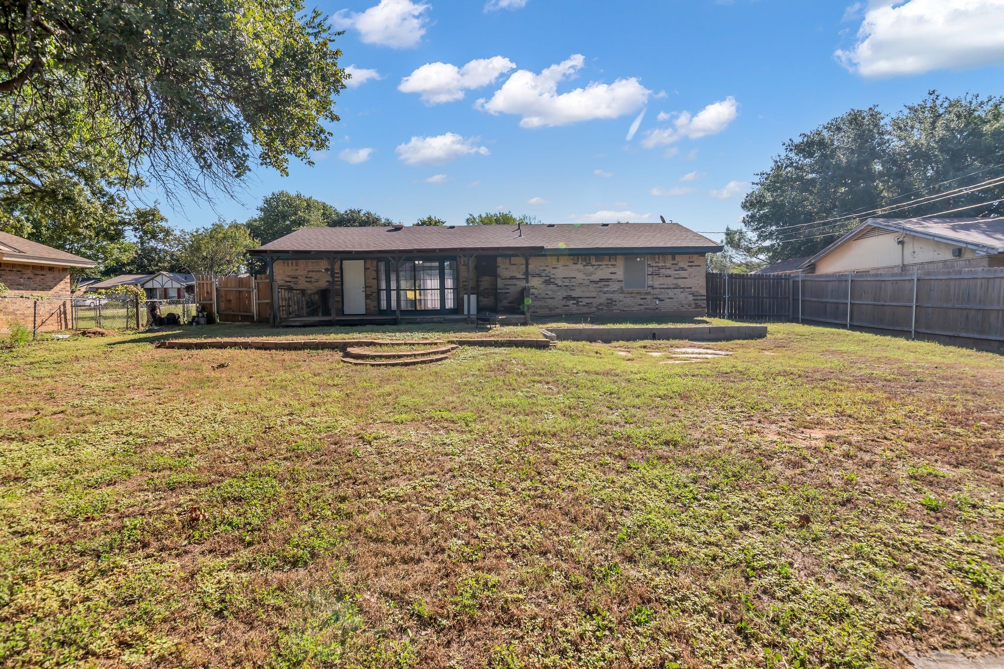 212 Mountain View Drive Azle TX 76020