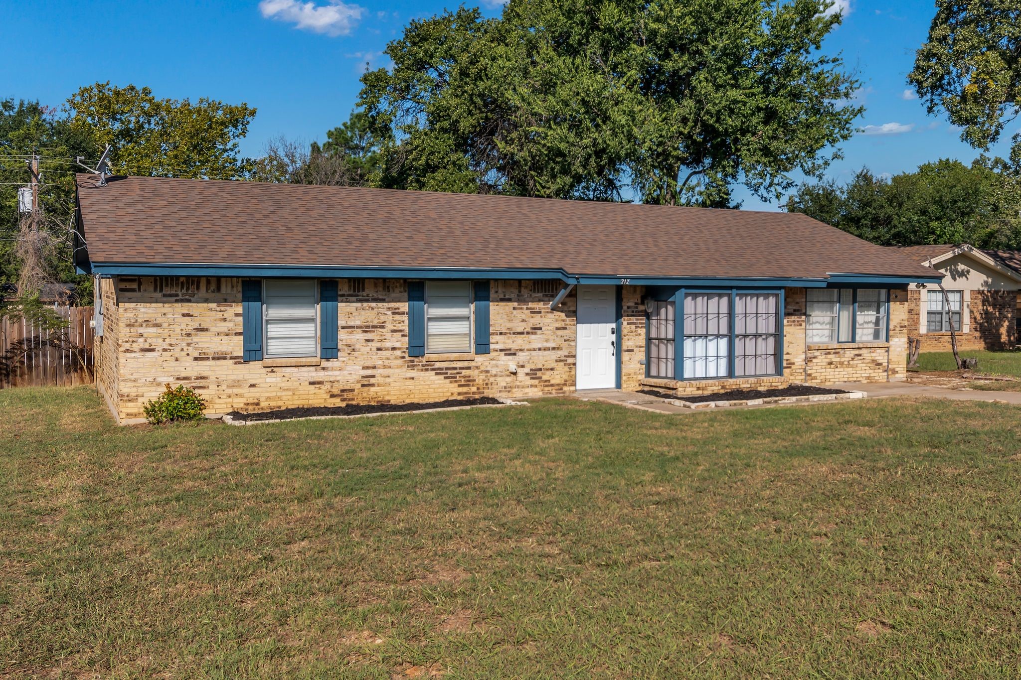 212 Mountain View Drive Azle TX 76020