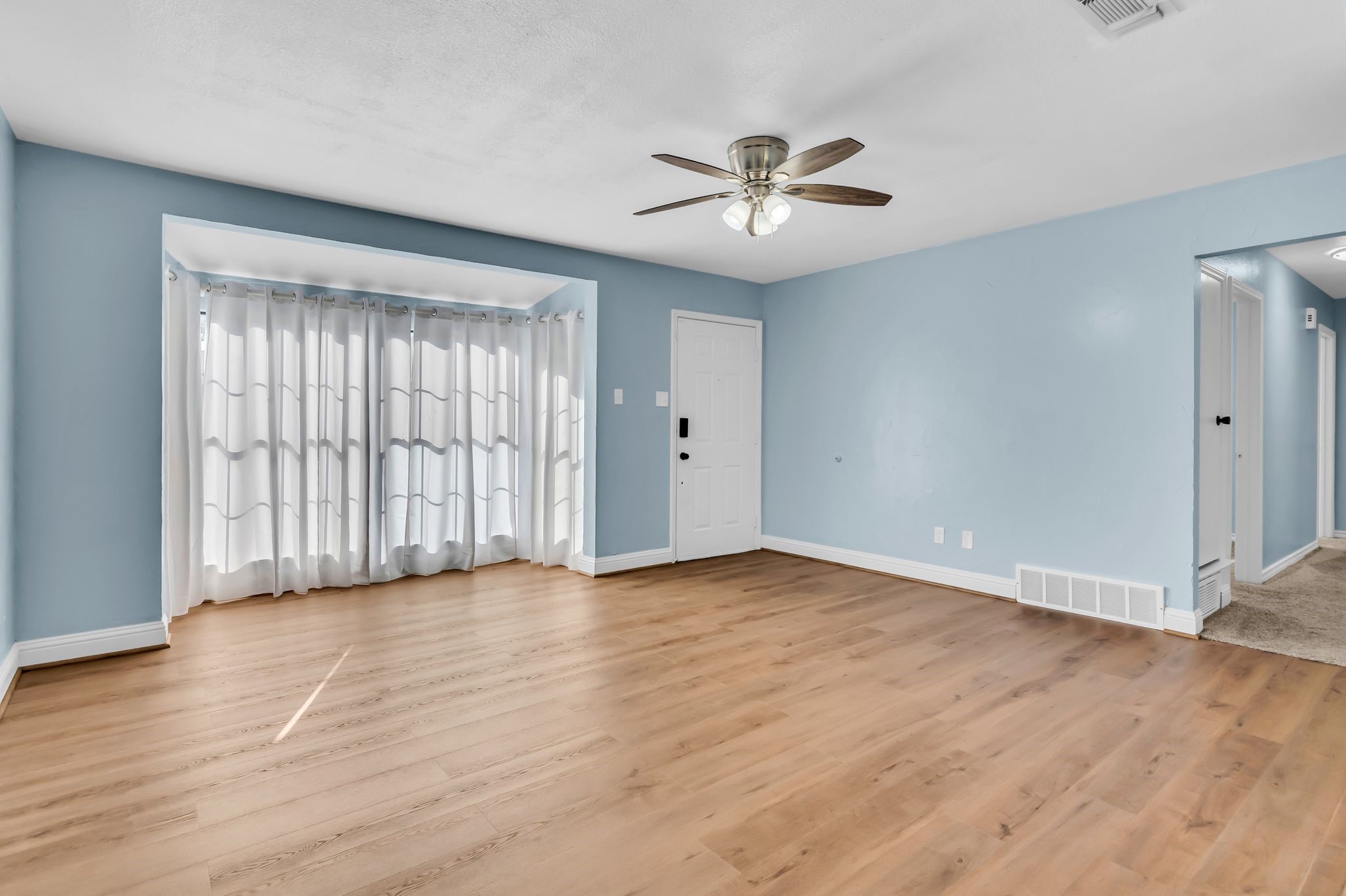 212 Mountain View Drive Azle TX 76020
