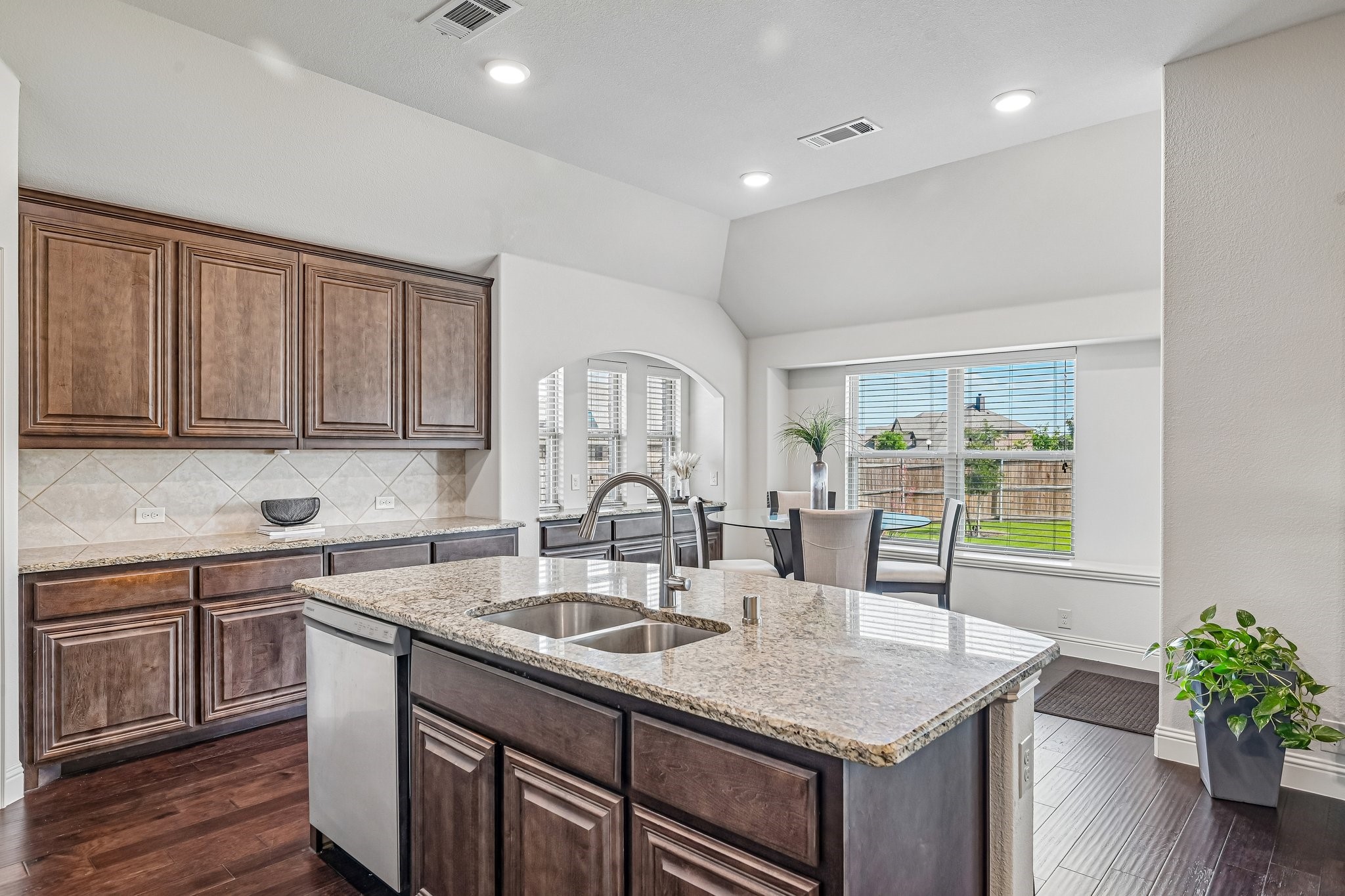 6349 Sudbury Lane Mesquite TX 75181