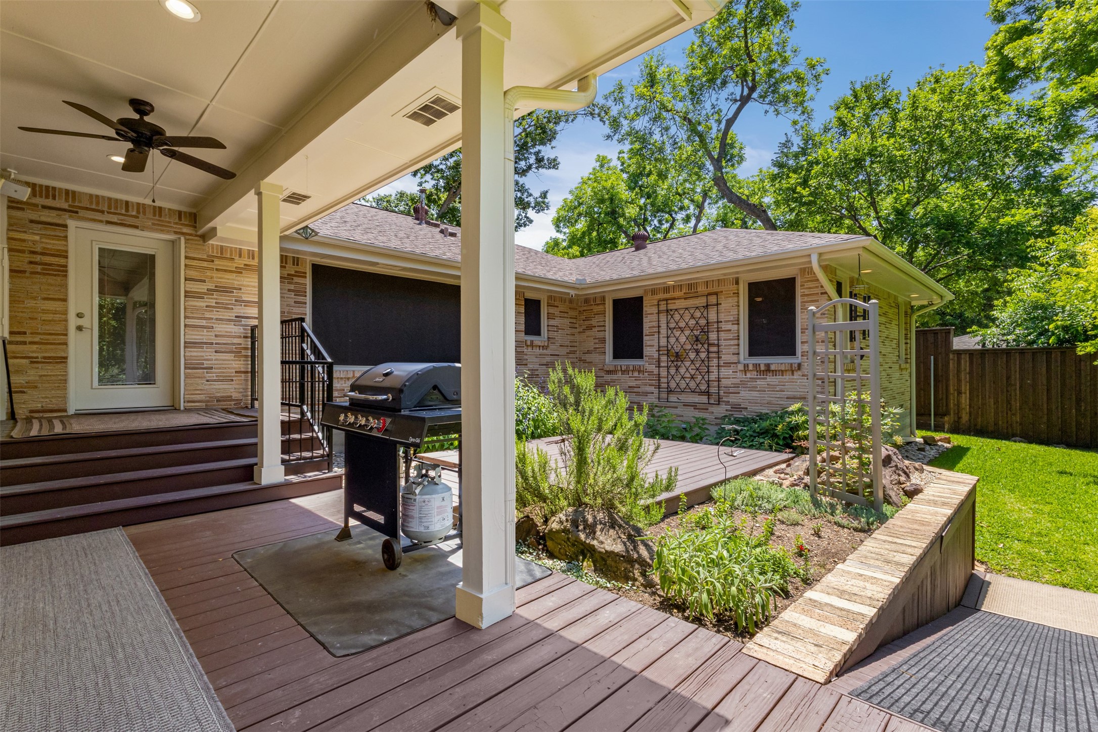 1035 Waterford Drive Dallas TX 75218