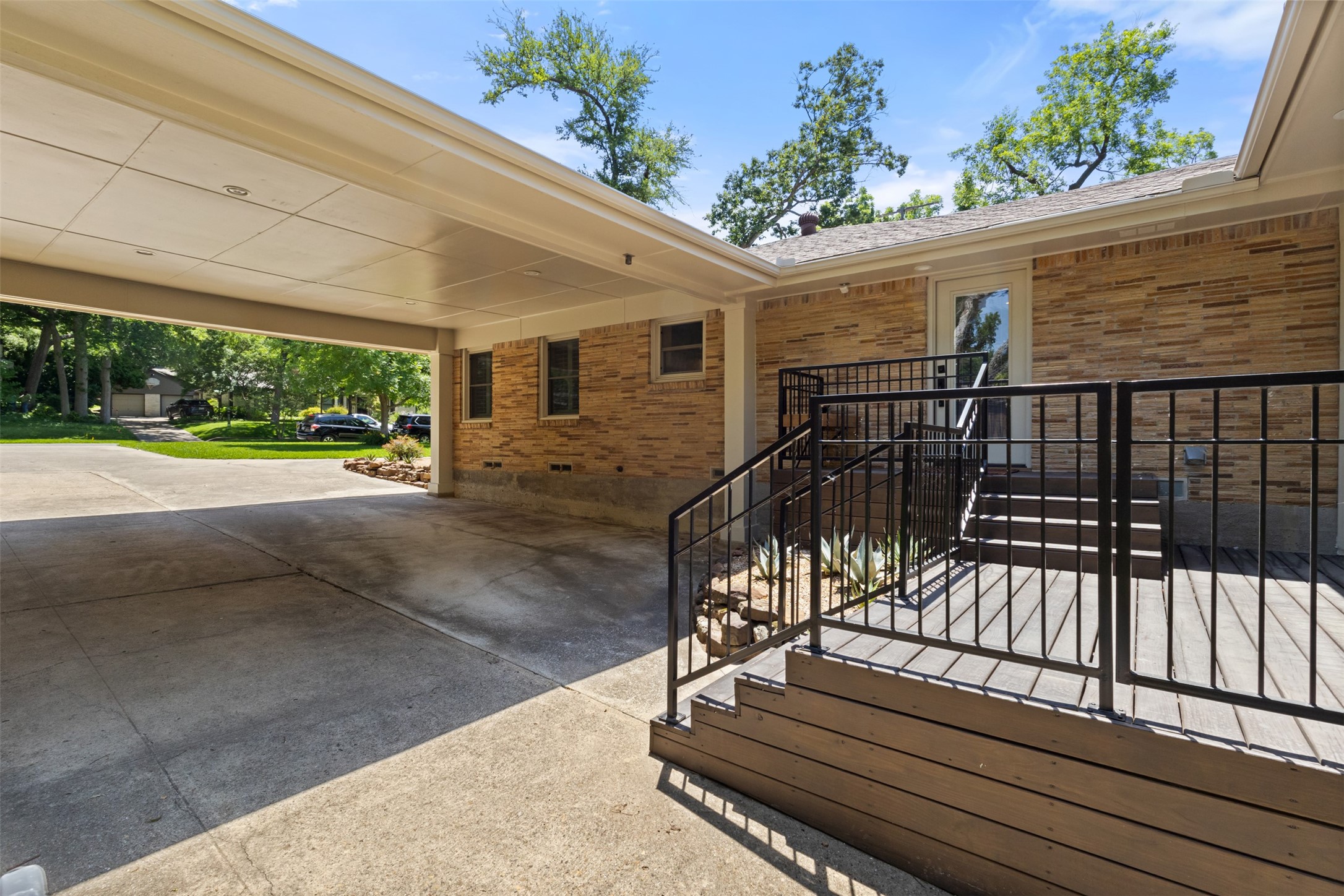 1035 Waterford Drive Dallas TX 75218