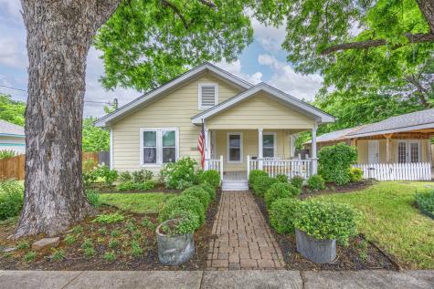 1008 Sherman Street Mckinney TX 75069