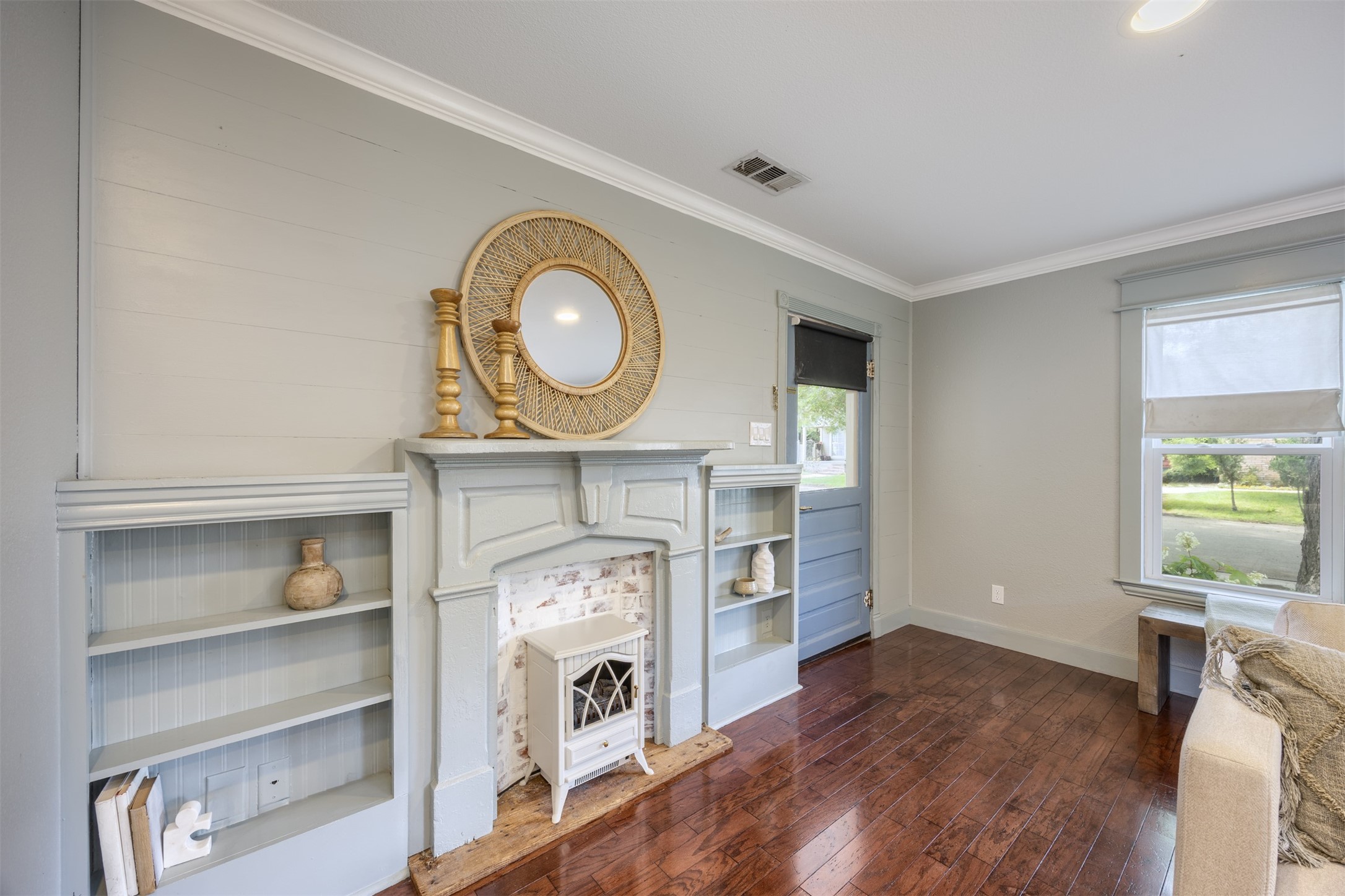 1008 Sherman Street Mckinney TX 75069
