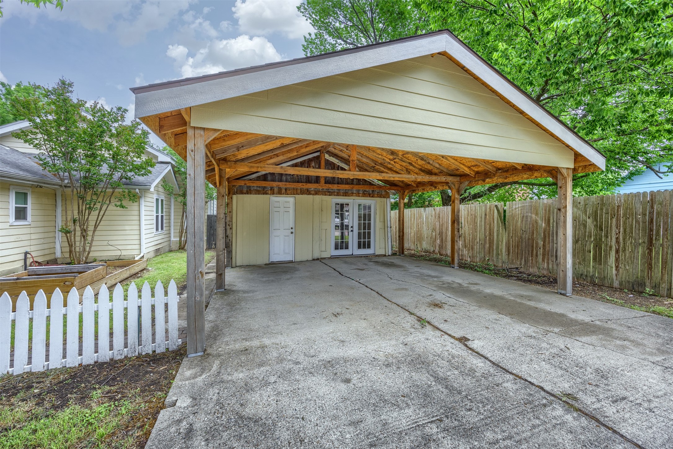 1008 Sherman Street Mckinney TX 75069