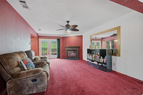 1708 Creekside Avenue Sherman TX 75092