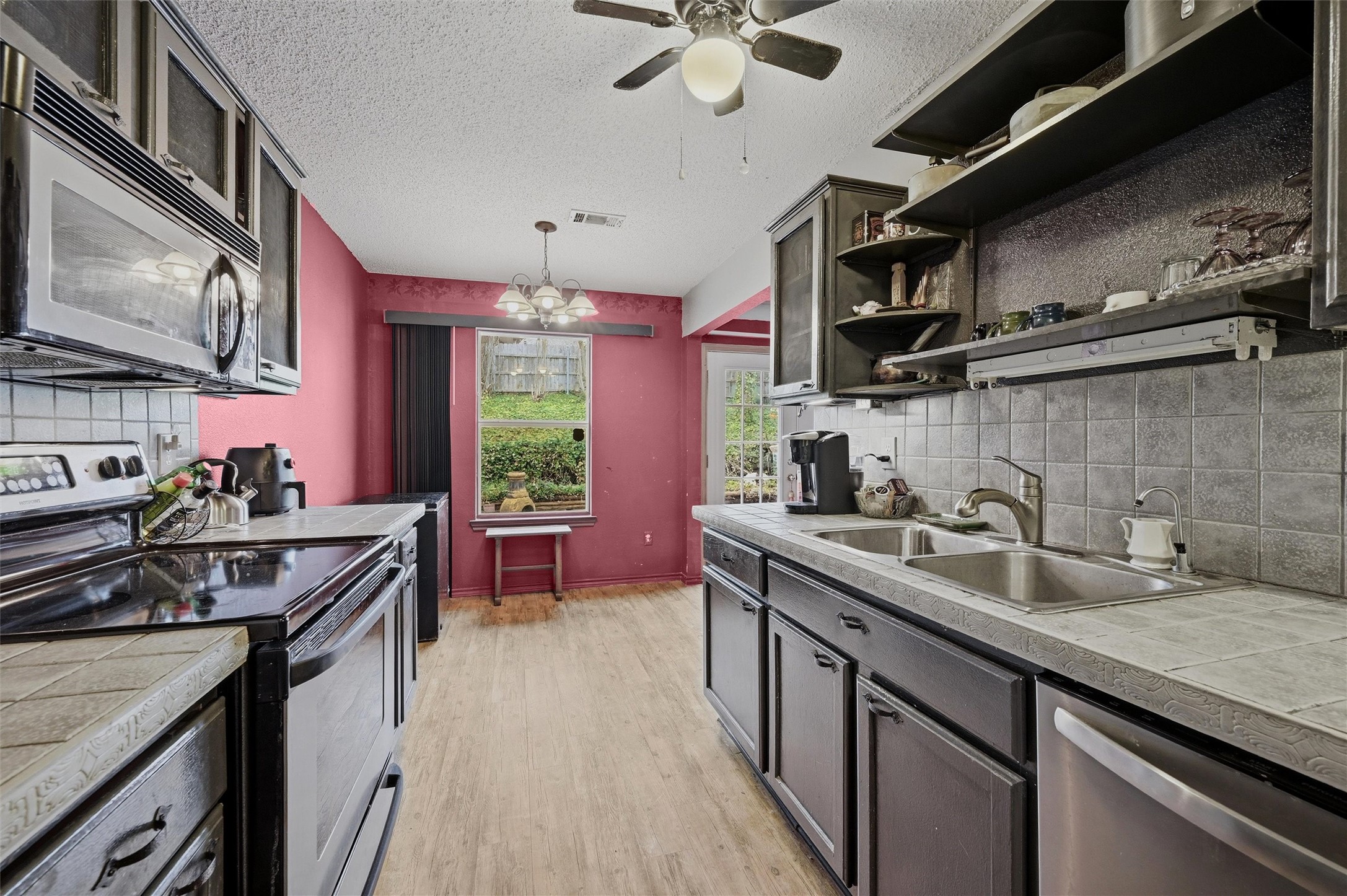 1708 Creekside Avenue Sherman TX 75092