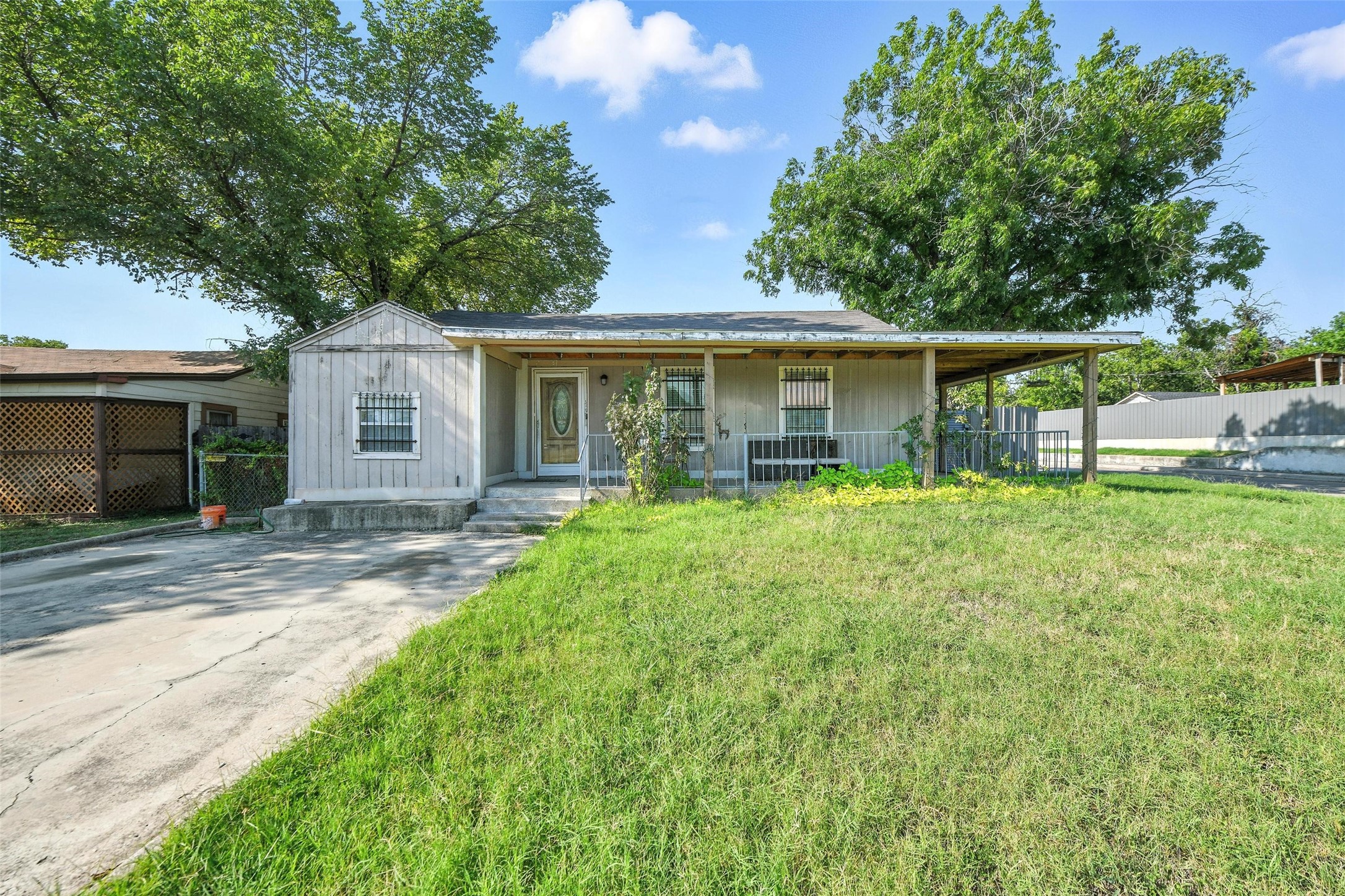 3429 Hampshire Boulevard Fort Worth TX 76103