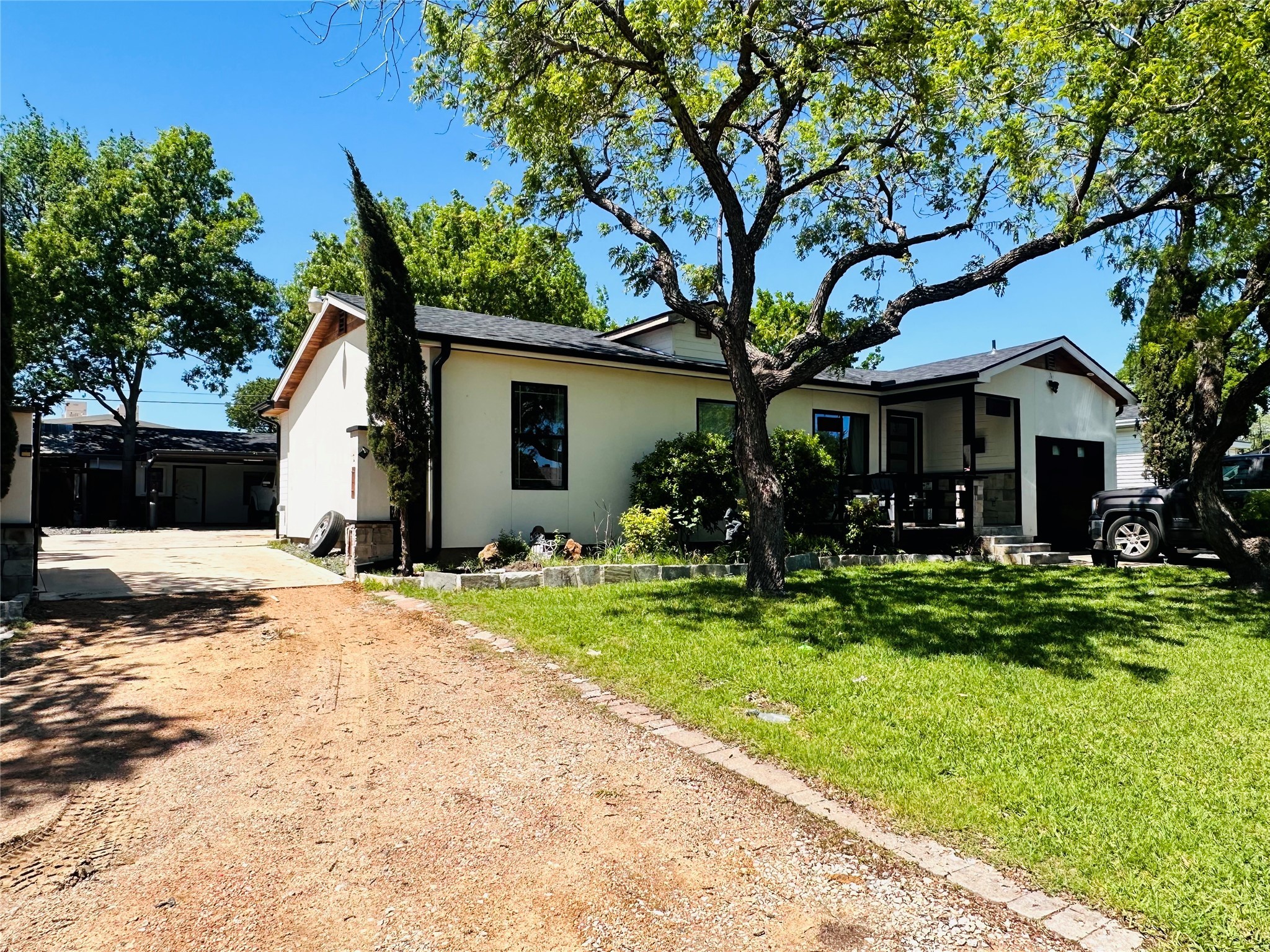 1109 Sylvan Drive Garland TX 75040