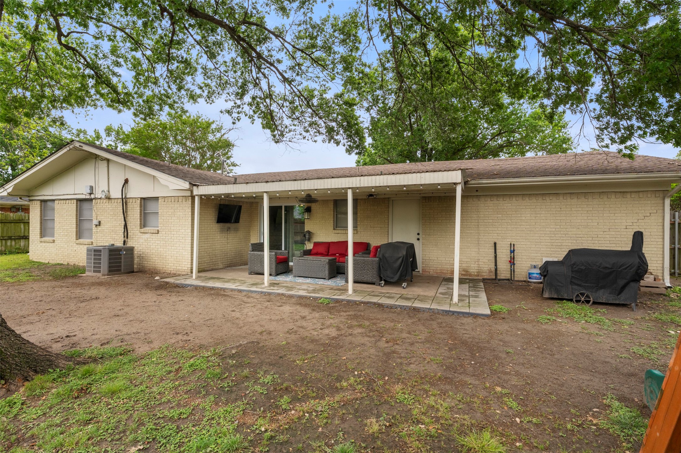 2025 W Belclaire Circle Corsicana TX 75110