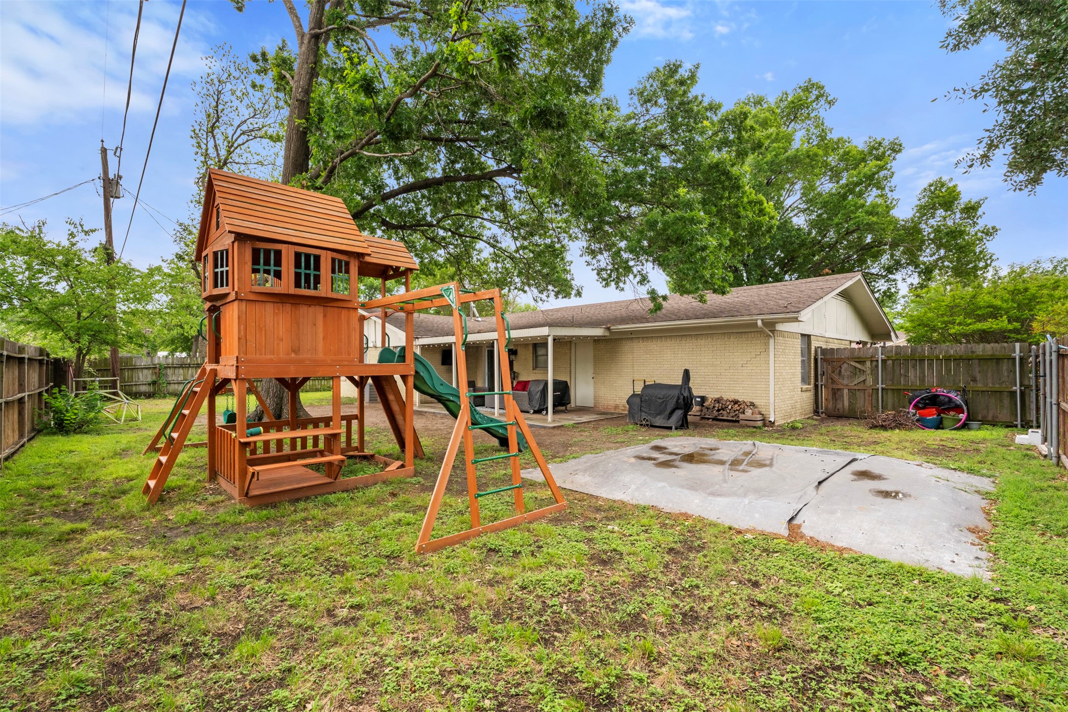 2025 W Belclaire Circle Corsicana TX 75110