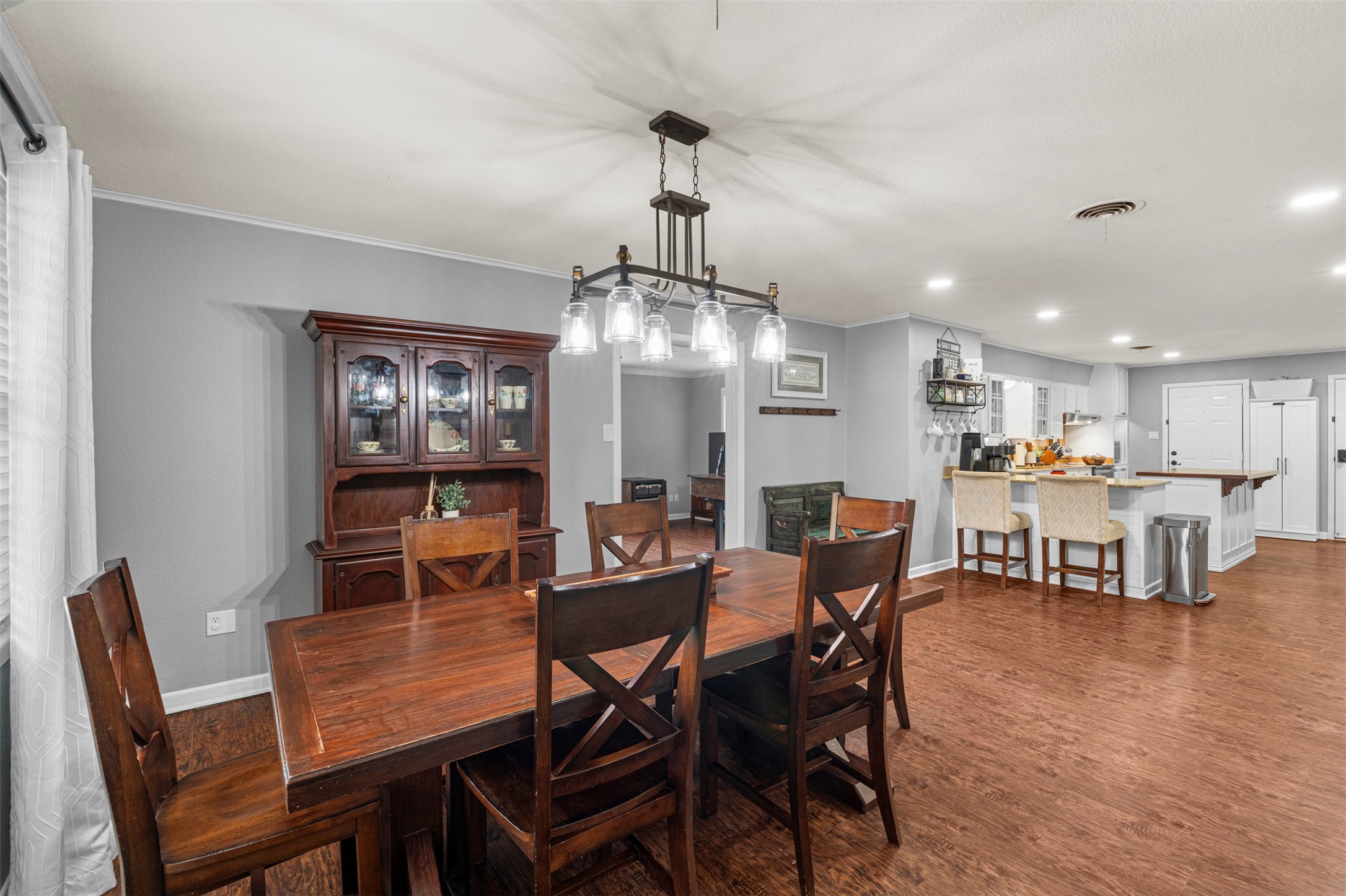 2025 W Belclaire Circle Corsicana TX 75110
