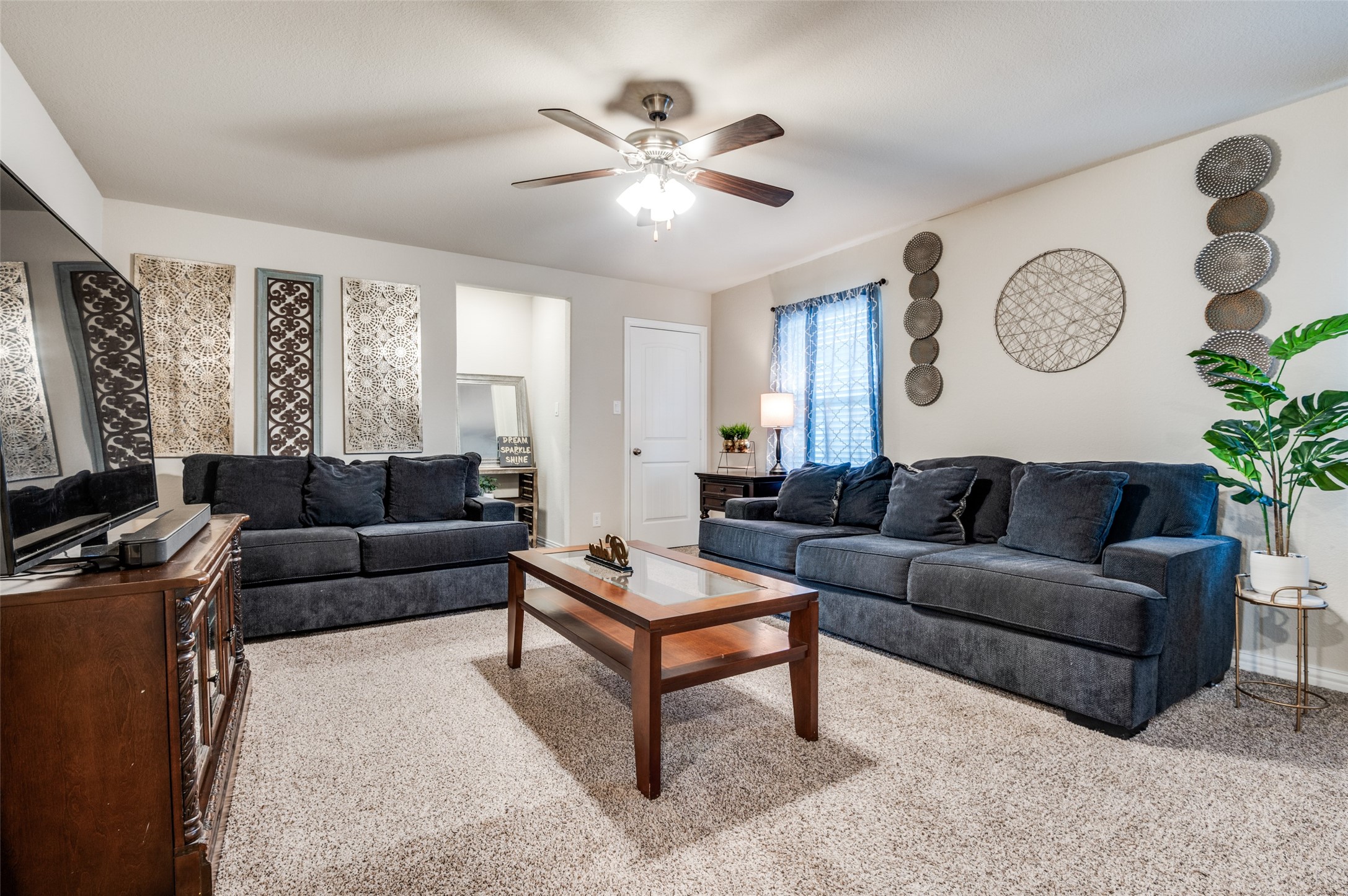 801 Woodcrest Drive Ennis TX 75119