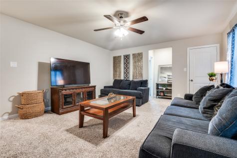 801 Woodcrest Drive Ennis TX 75119