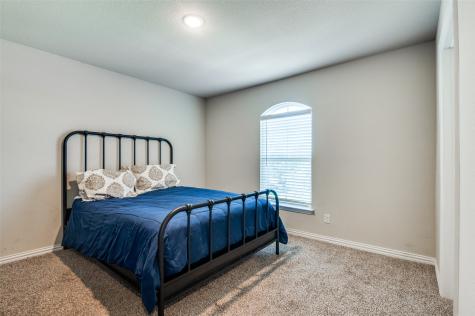 801 Woodcrest Drive Ennis TX 75119