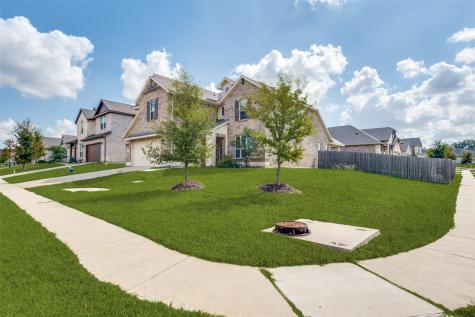 801 Woodcrest Drive Ennis TX 75119
