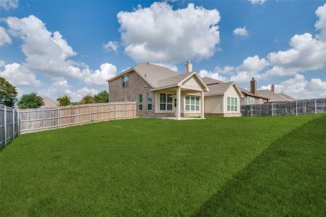 801 Woodcrest Drive Ennis TX 75119