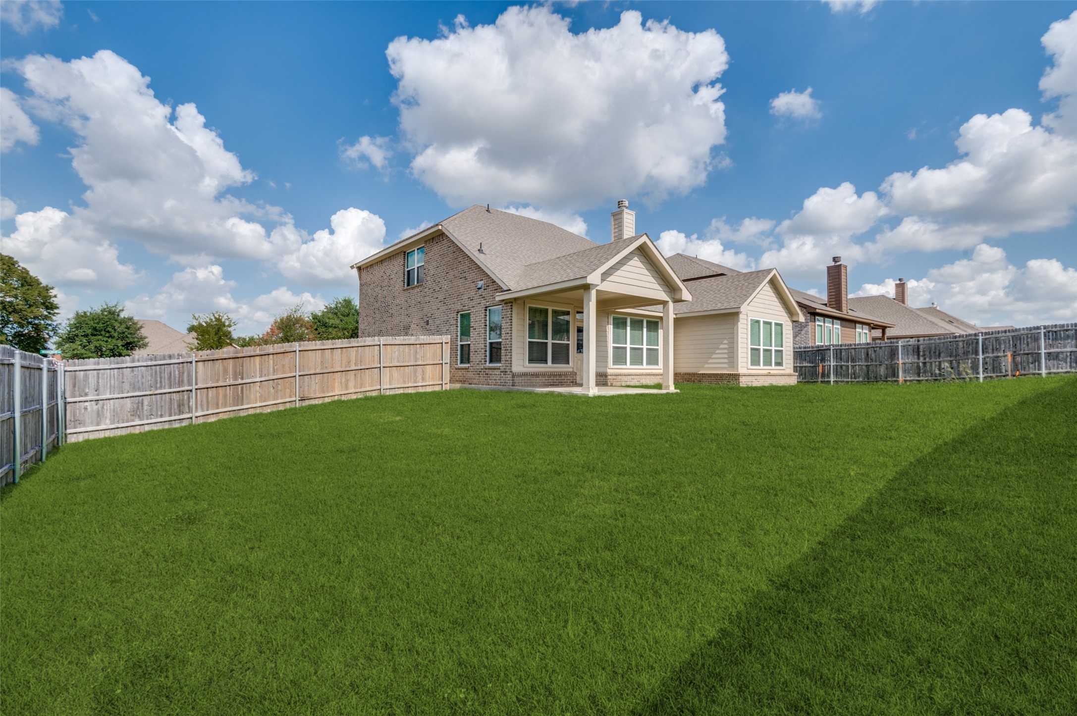 801 Woodcrest Drive Ennis TX 75119