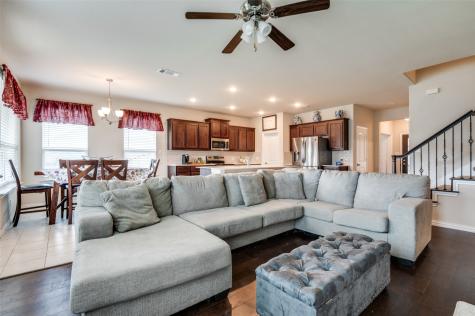 801 Woodcrest Drive Ennis TX 75119
