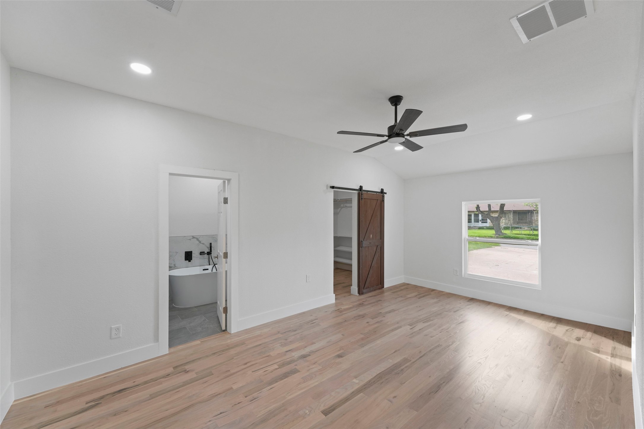 11046 Delford Circle Dallas TX 75228