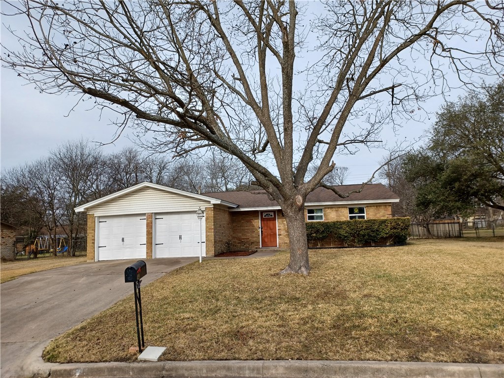 419 Peer Drive Hewitt TX 76643