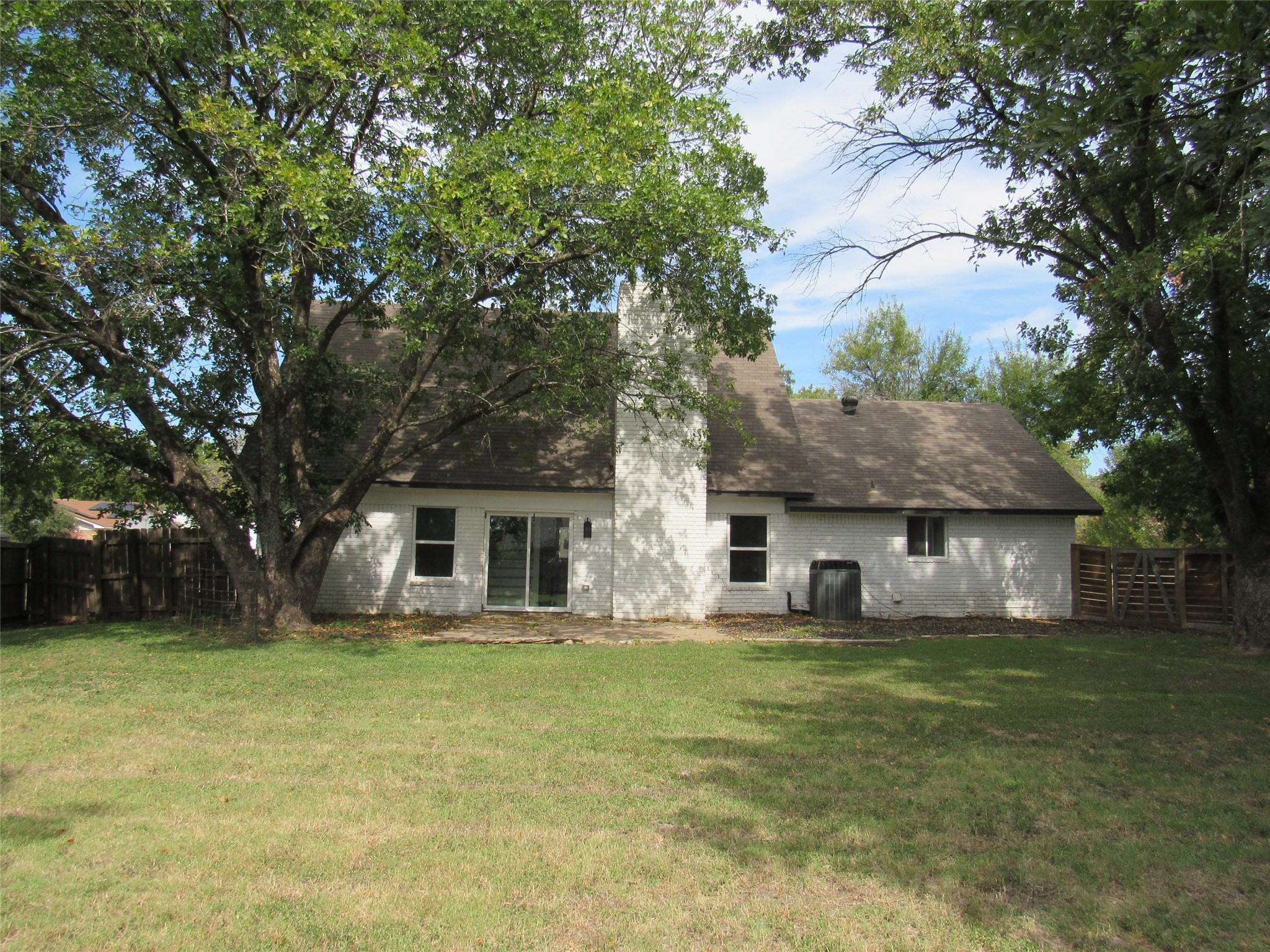 321 Crescent Drive Hewitt TX 76643