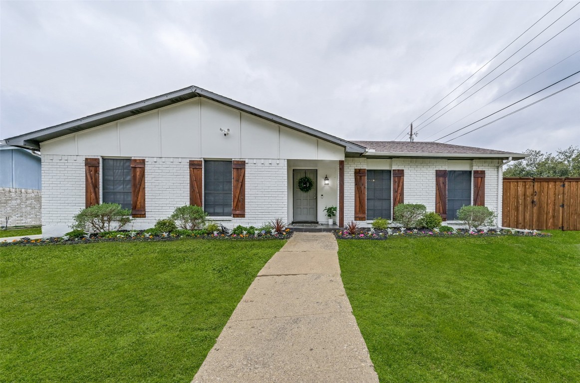 1900 White Rose Lane Carrollton TX 75007