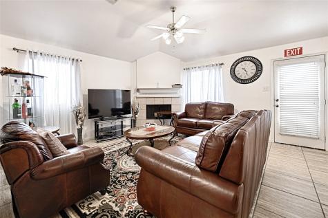 101 Fairbanks Drive Garland TX 75043