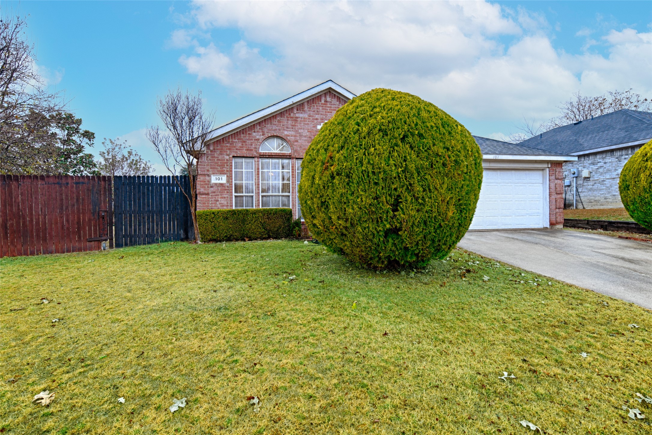 101 Fairbanks Drive Garland TX 75043