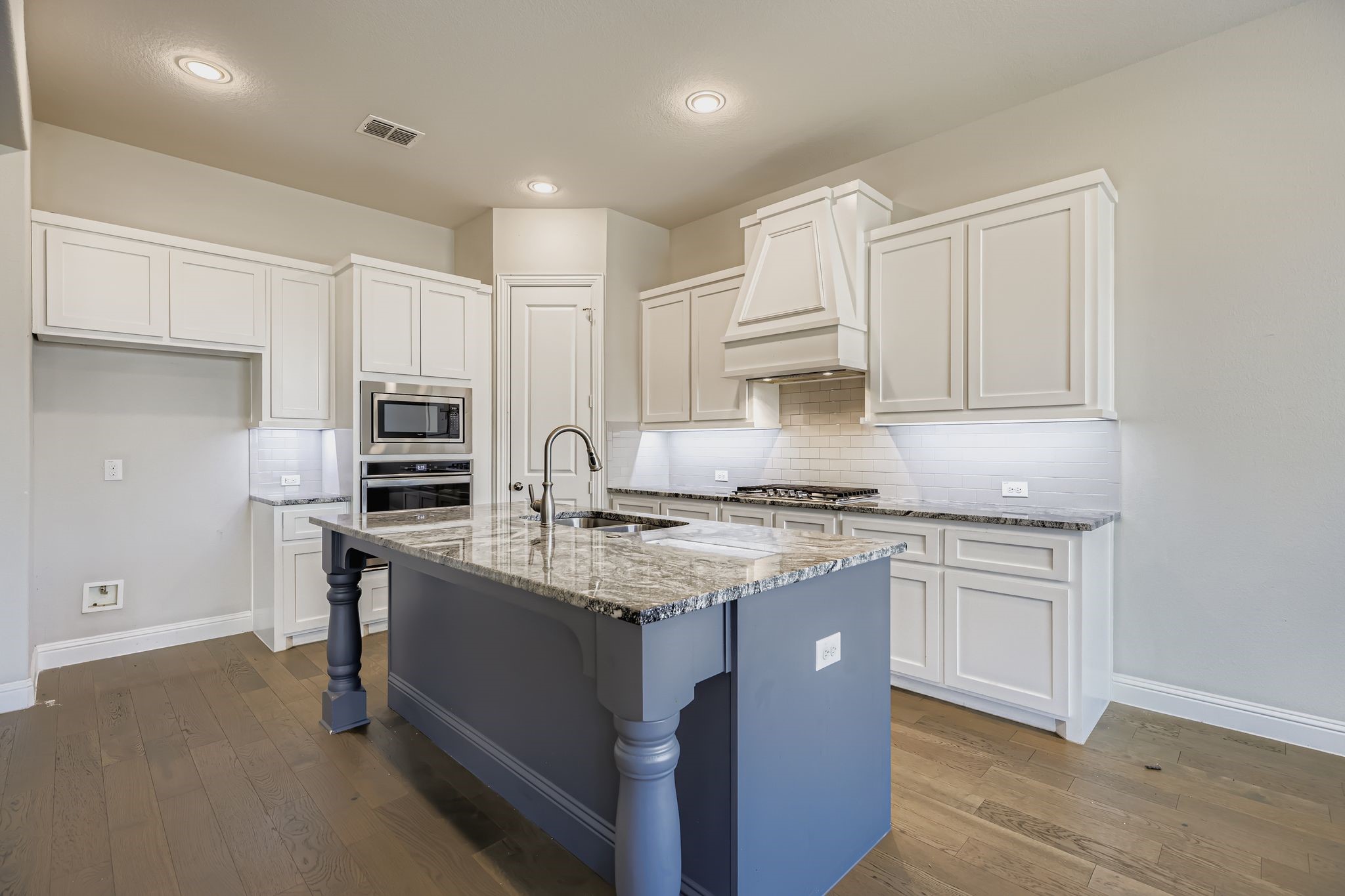 932 Hunters Creek Drive Rockwall TX 75087