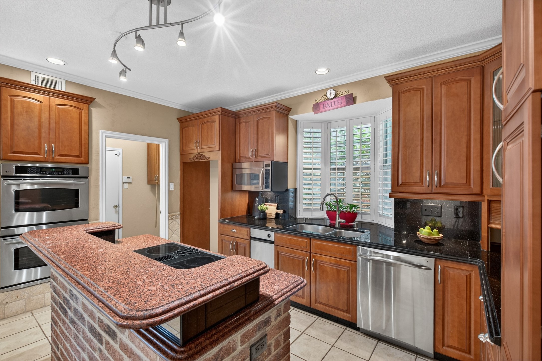 1536 Chester Drive Plano TX 75025