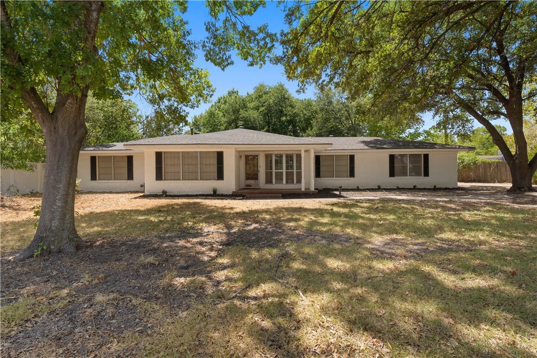 909 S Robinson Drive Robinson TX 76706