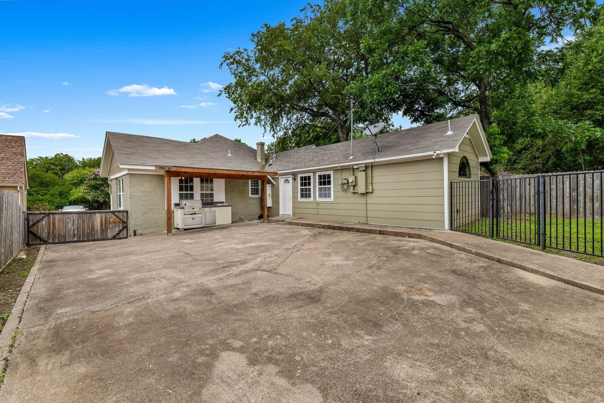 3409 Rogers Avenue Fort Worth TX 76109