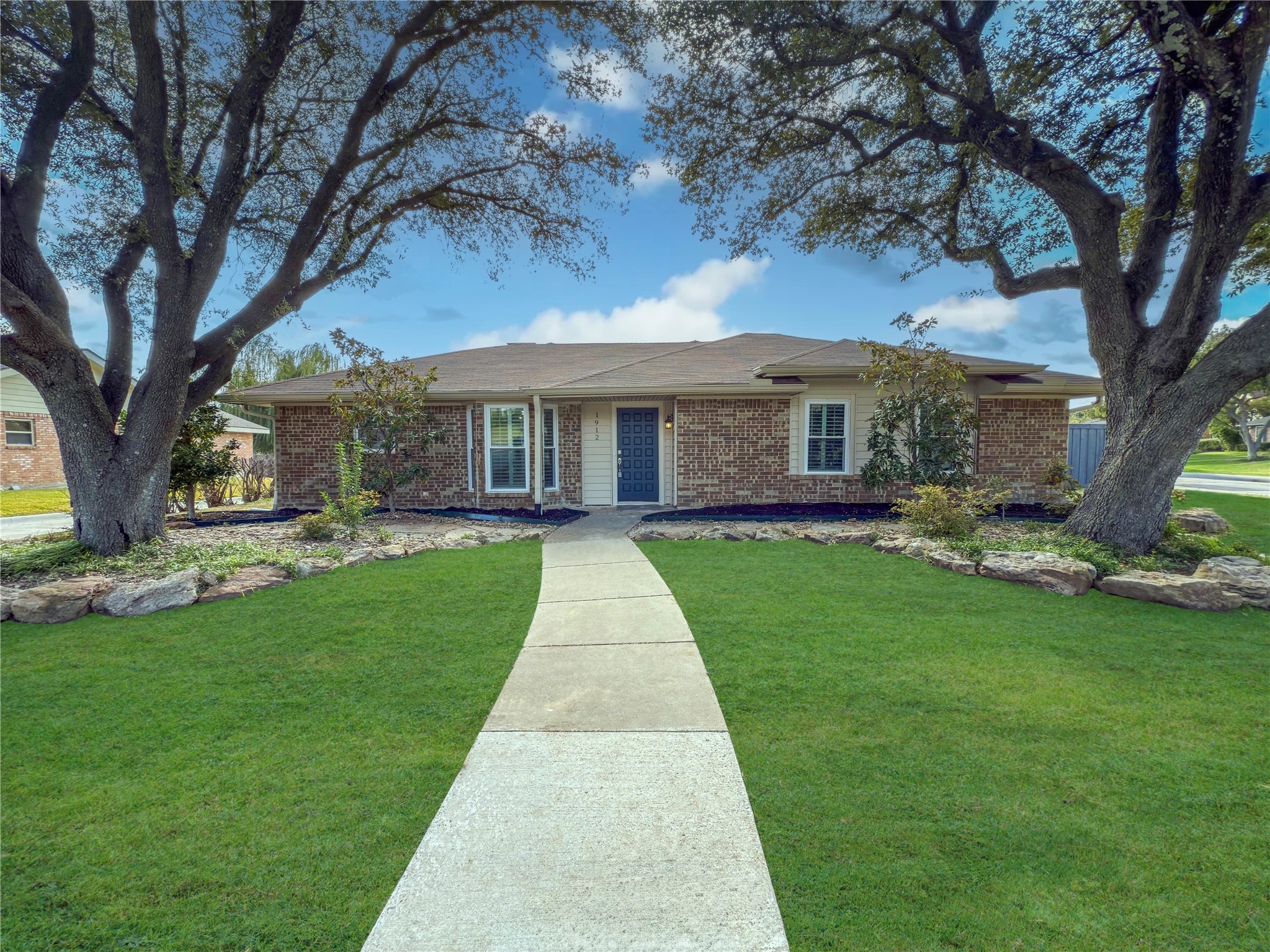 1912 E Branch Hollow Drive Carrollton TX 75007