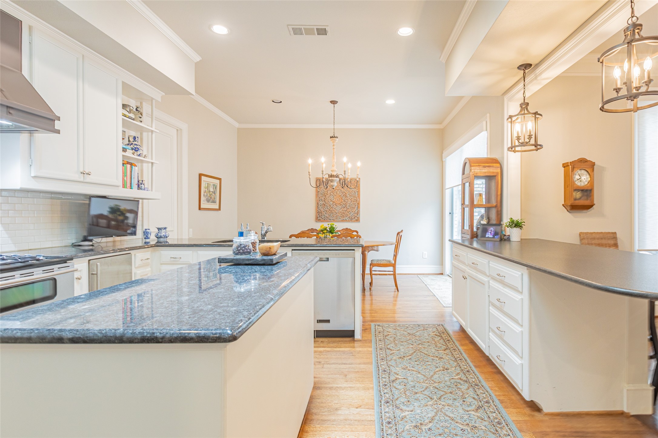 20 Stonecourt Circle Dallas TX 75225