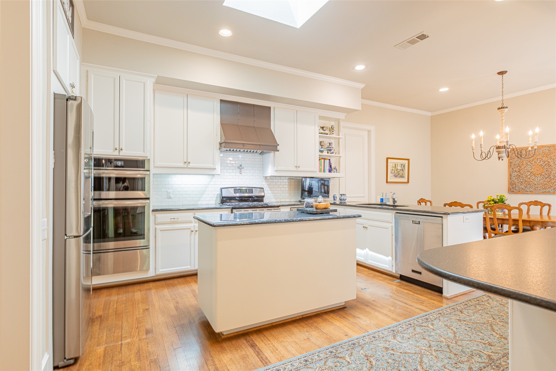 20 Stonecourt Circle Dallas TX 75225