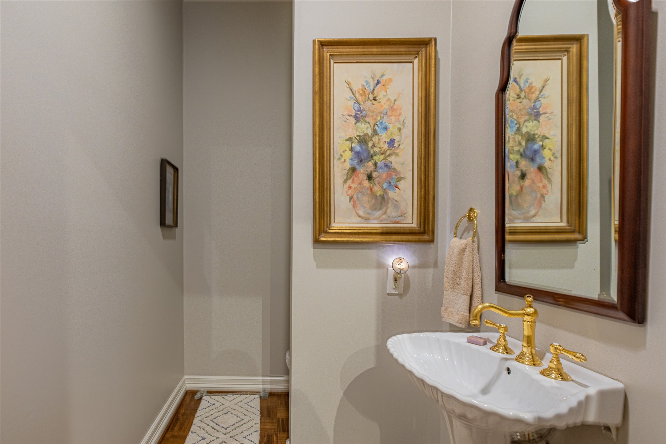 20 Stonecourt Circle Dallas TX 75225