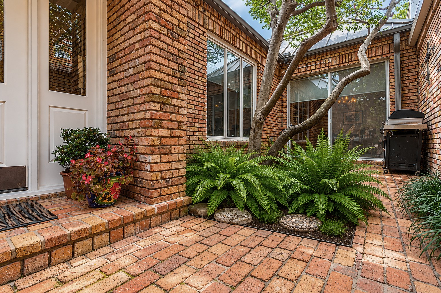 20 Stonecourt Circle Dallas TX 75225