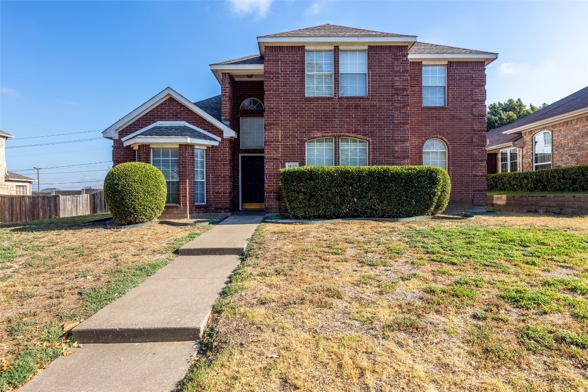 1529 Weatherstone Drive Desoto TX 75115