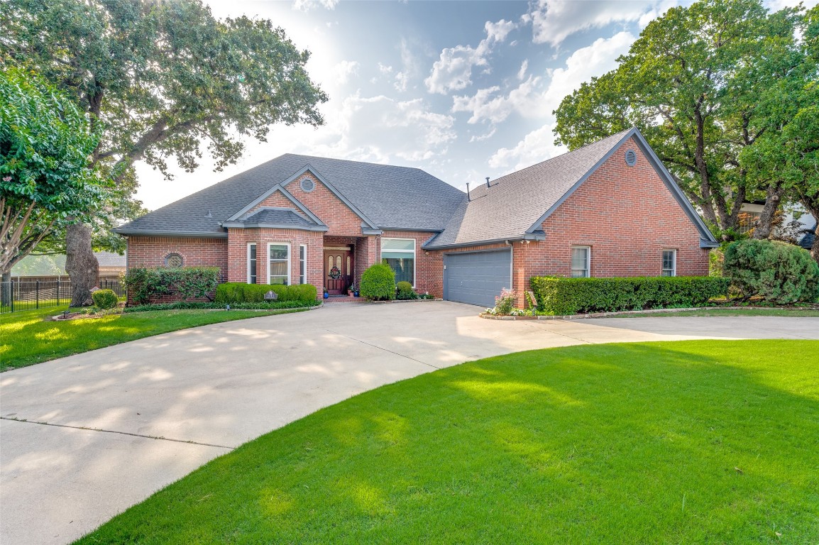 1313 Woodlake Drive Corinth TX 76210