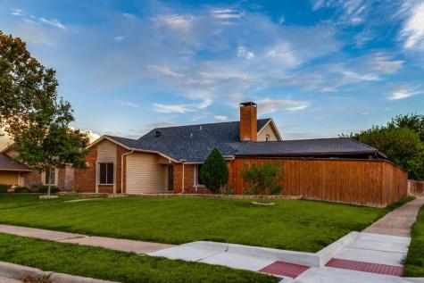 2934 Holy Cross Lane Garland TX 75044