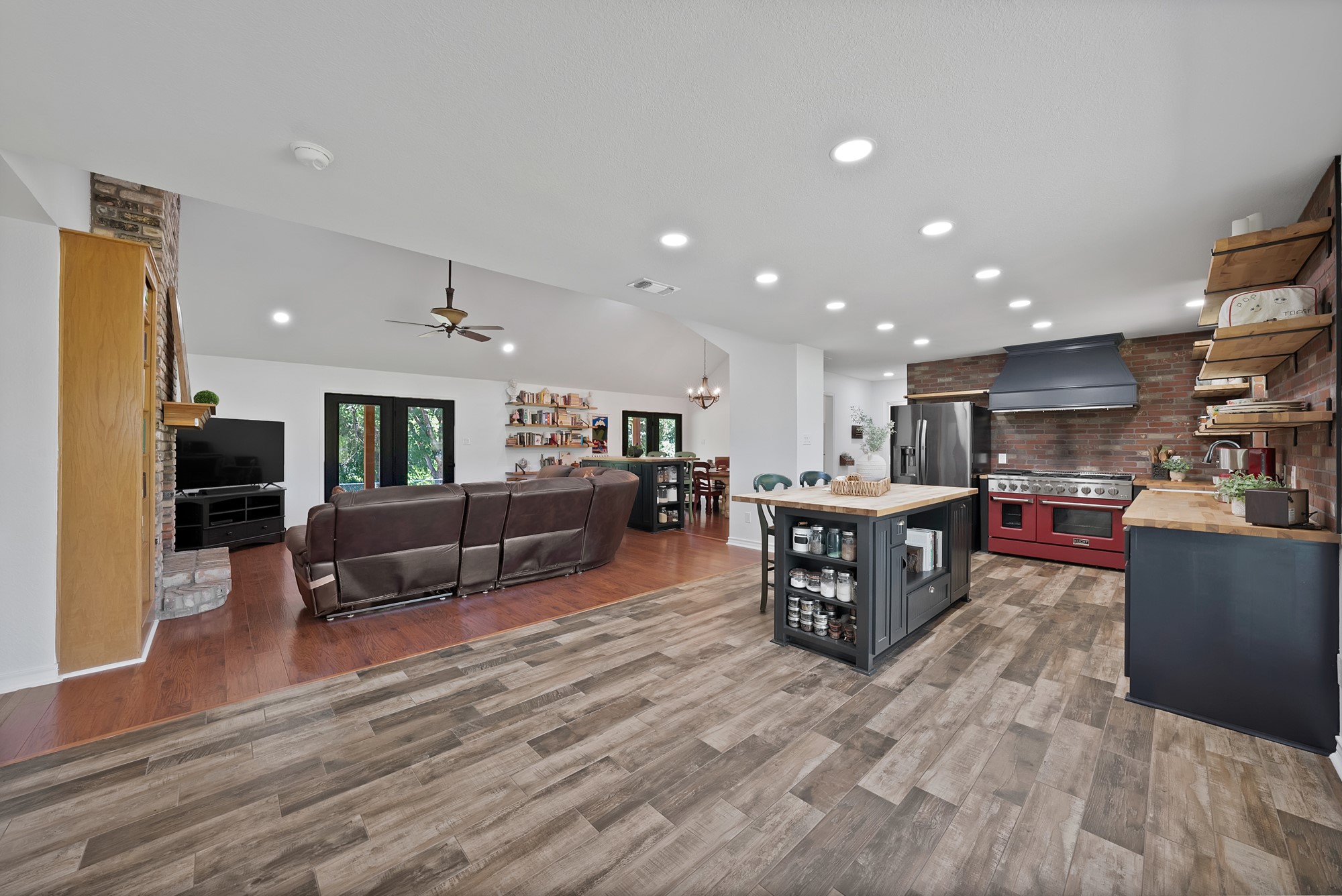 3328 English Creek Court Azle TX 76020