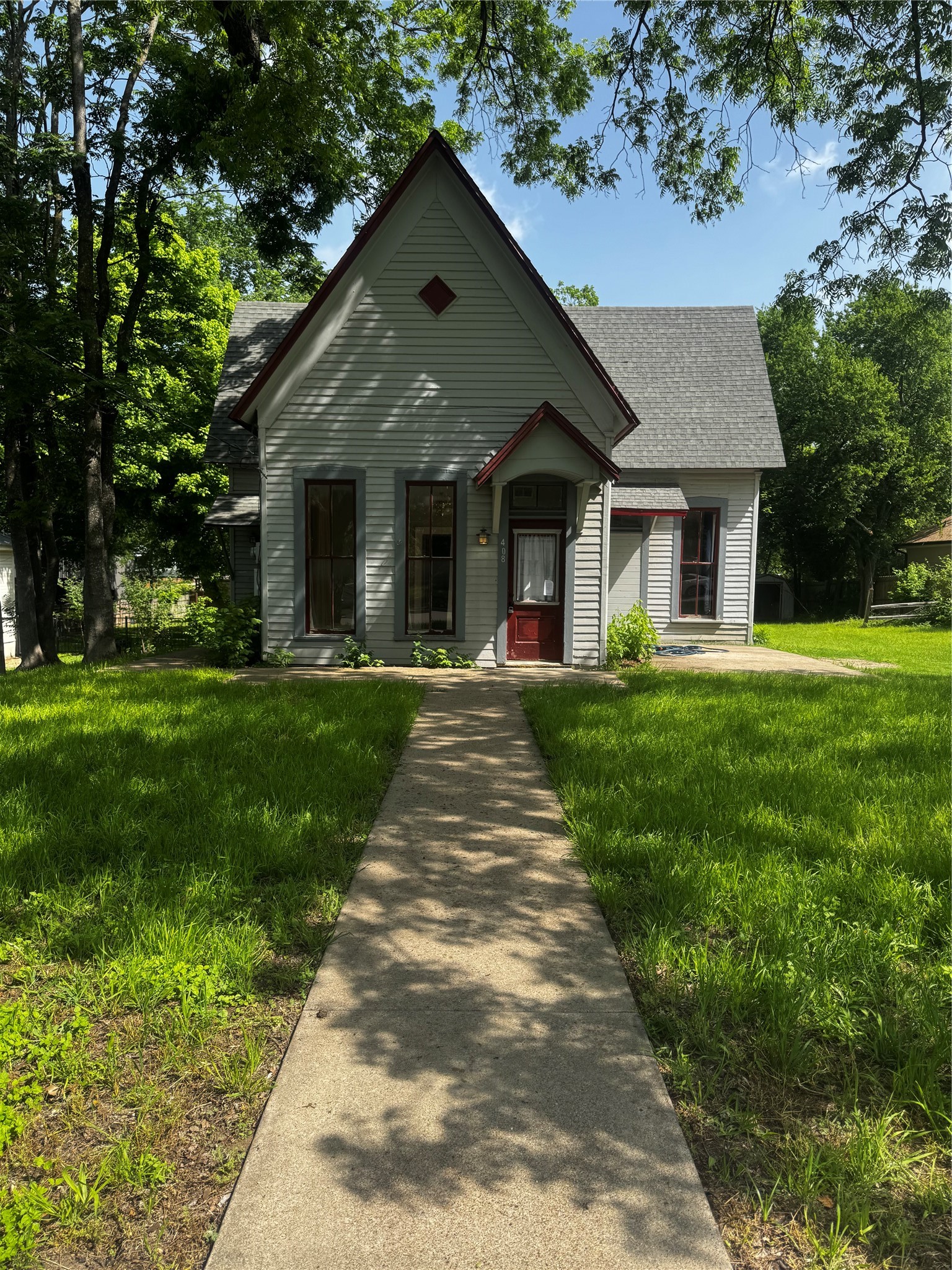 408 W Bridge Street Weatherford TX 76086