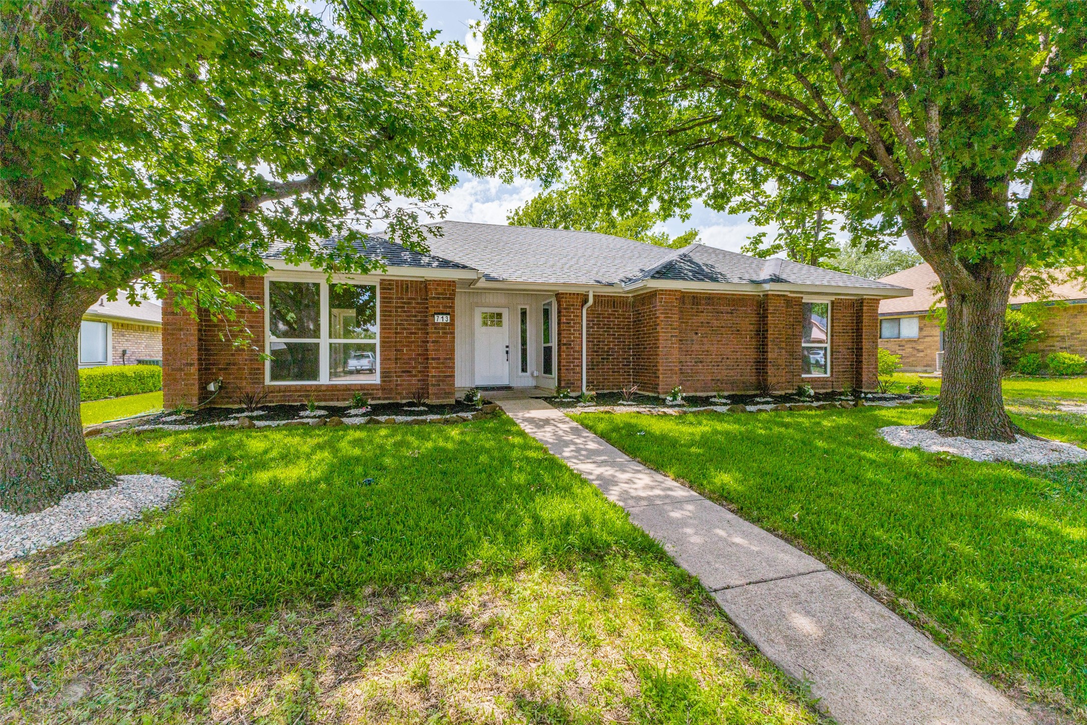 713 Bridgewater Lane Mesquite TX 75181
