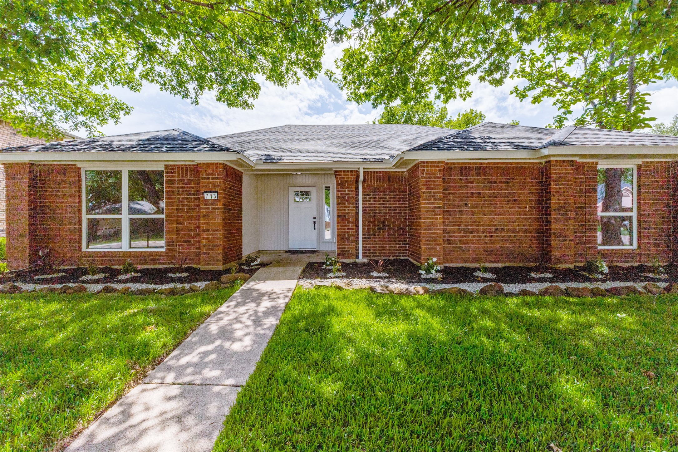 713 Bridgewater Lane Mesquite TX 75181