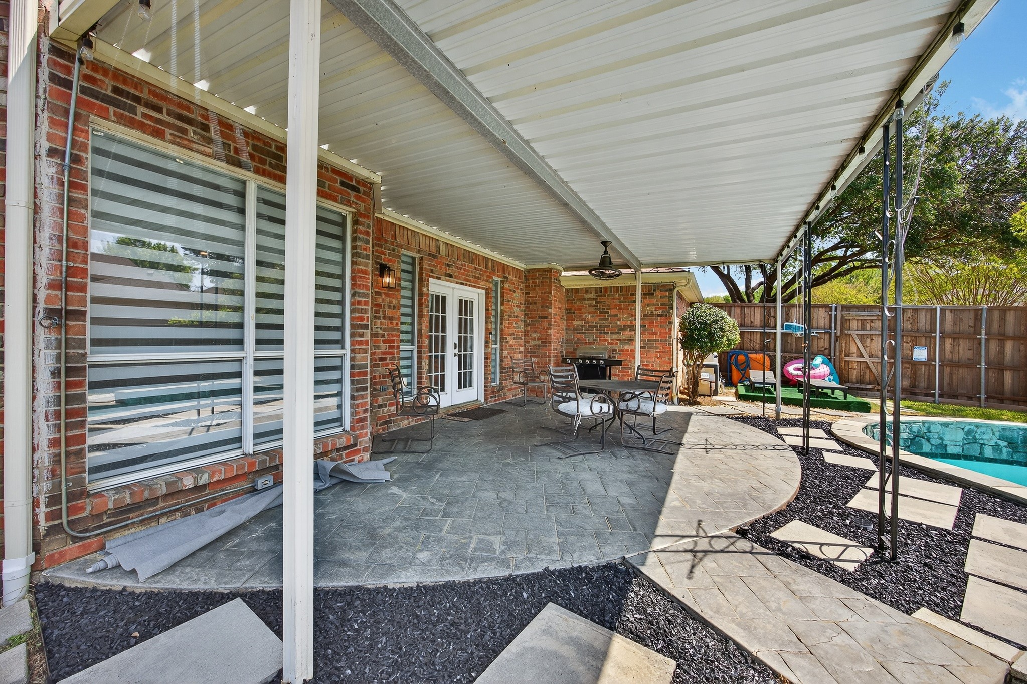 1422 Primrose Lane Lewisville TX 75077