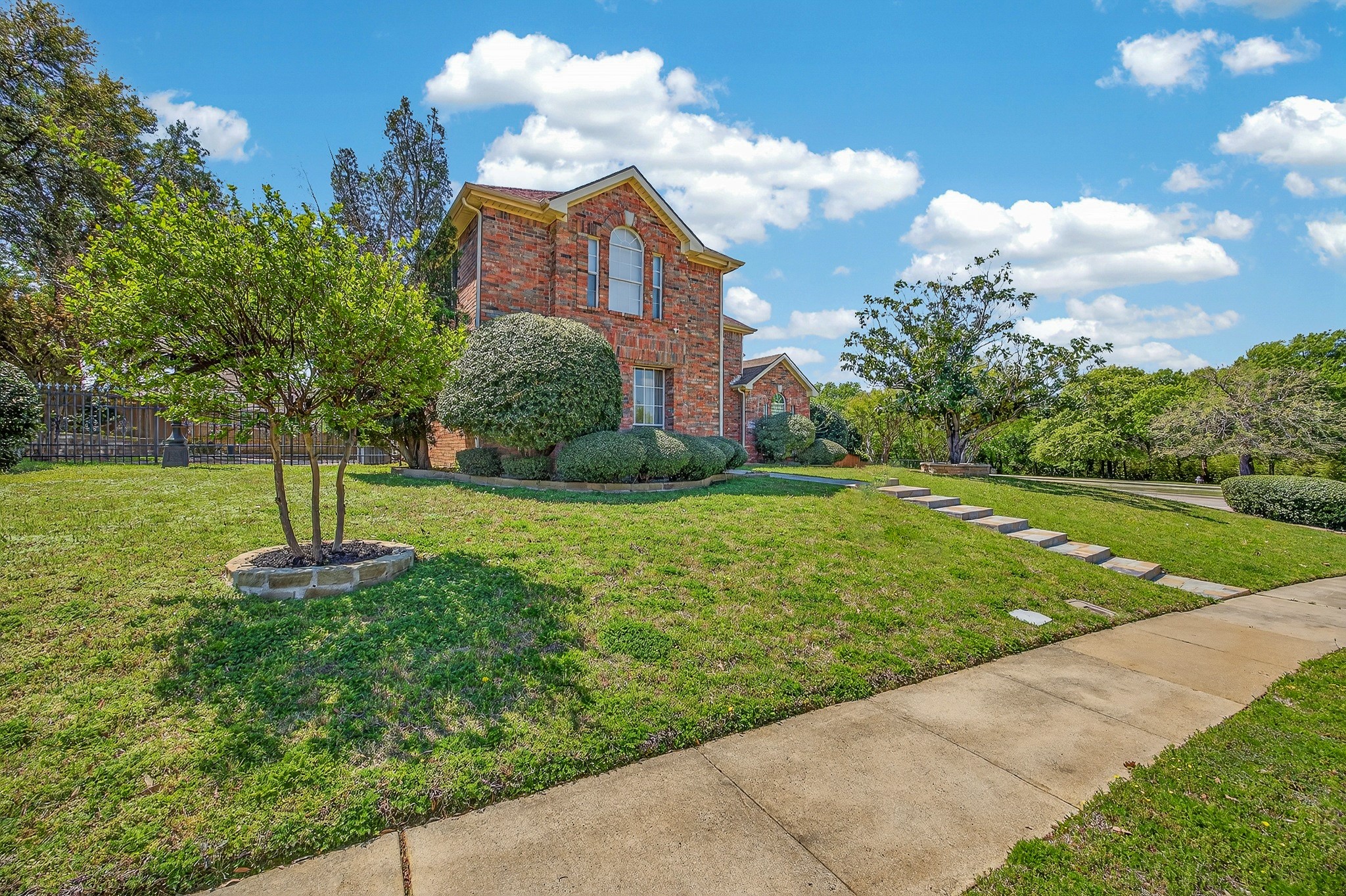 1422 Primrose Lane Lewisville TX 75077