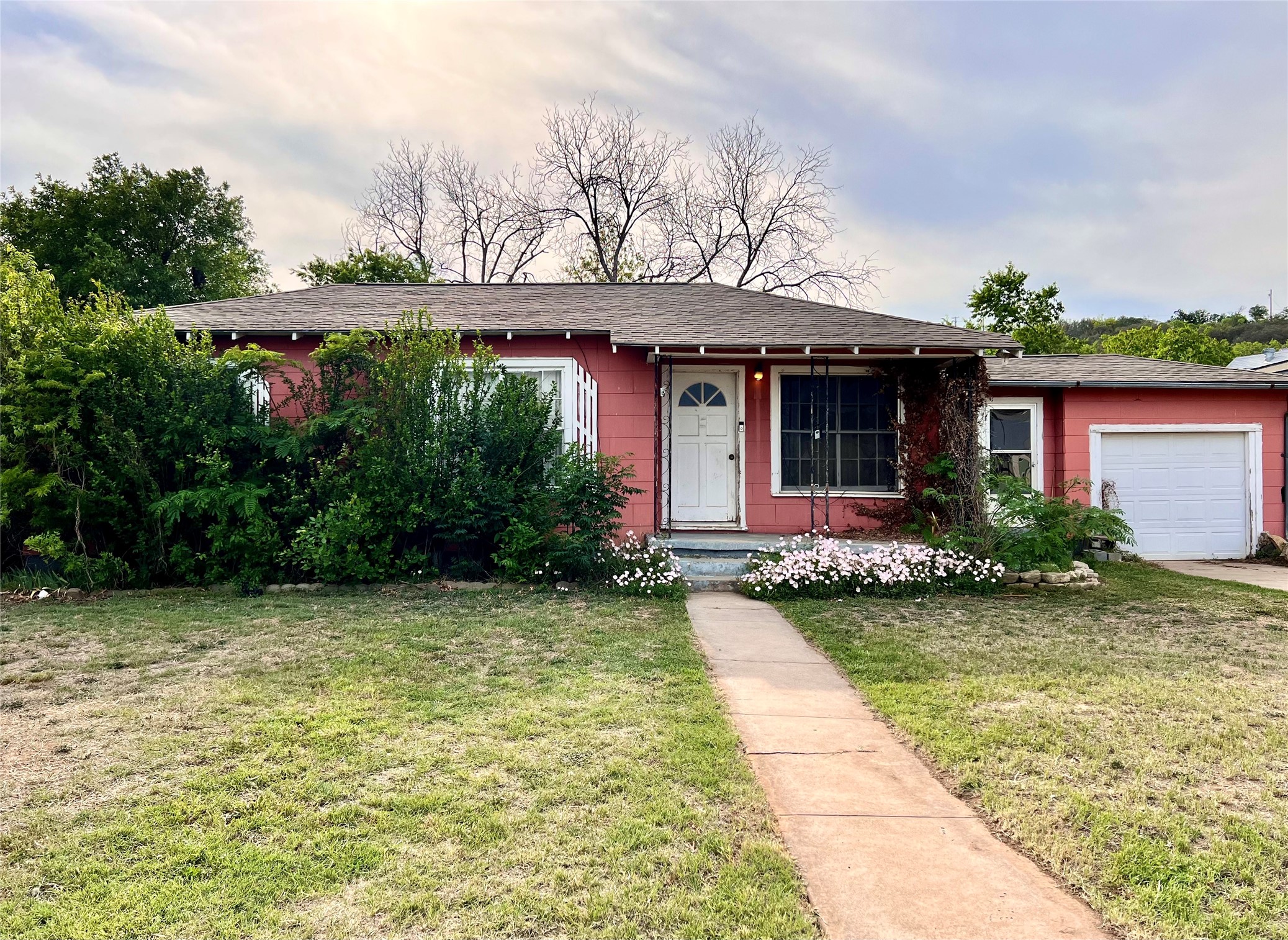 1009 La Monte Drive Brownwood TX 76801